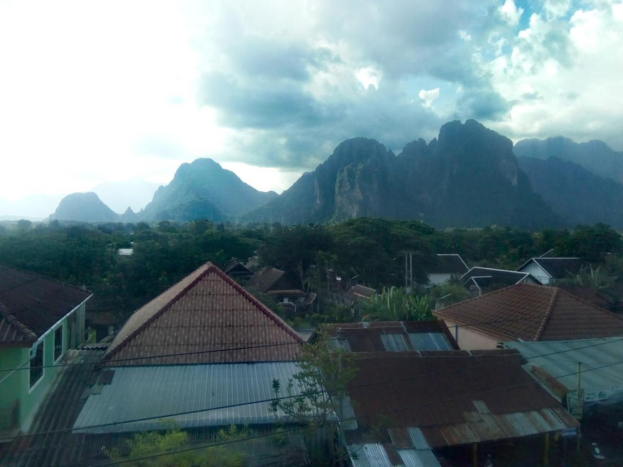 Eden De Vang Vieng Hotel Екстериор снимка